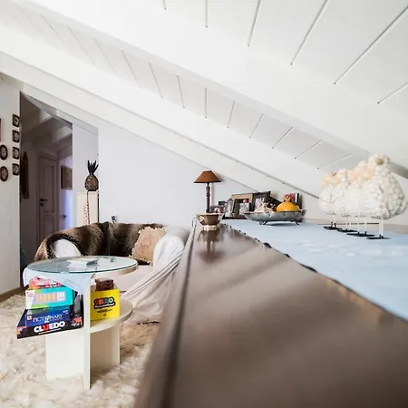 Cozy Attic Apartment