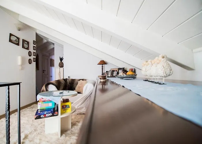 Cozy Attic Apartment